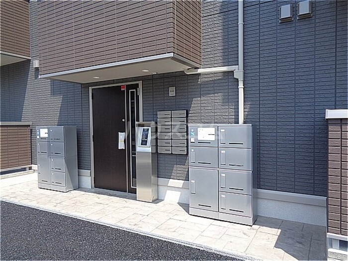 2/5 エントランス