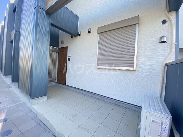 25/30 エントランス