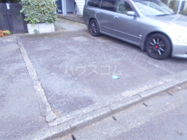25/29 駐車場