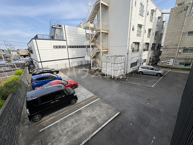 3/4 駐車場