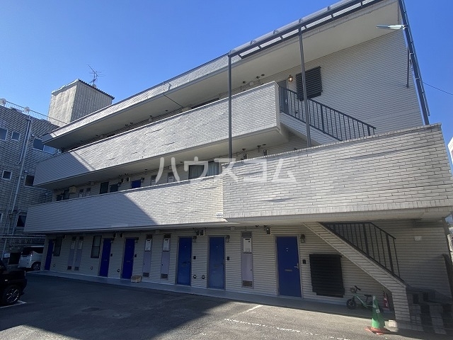 28/30 エントランス