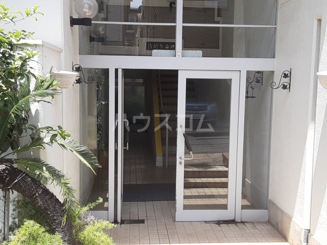 14/23 エントランス