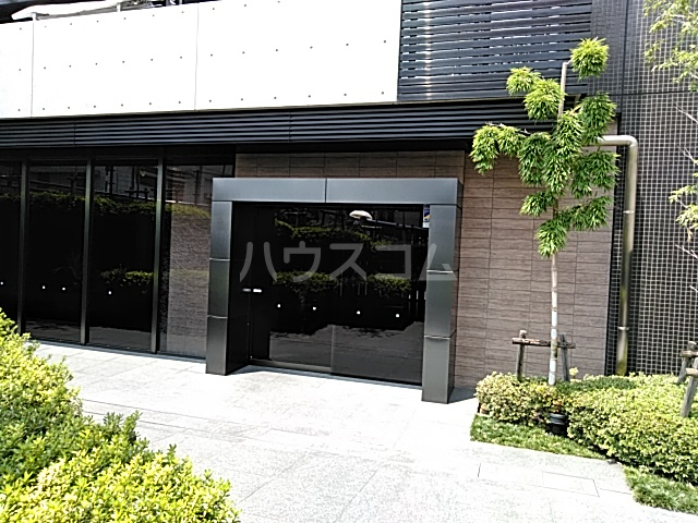 26/26 エントランス