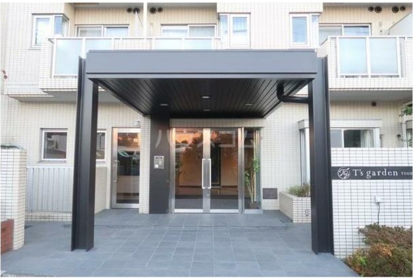 2/4 エントランス