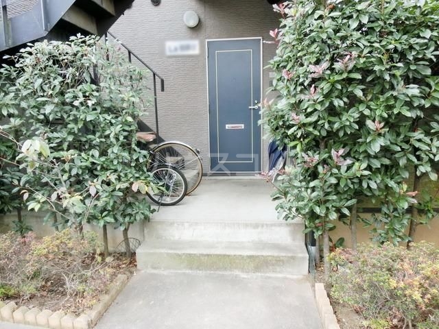 18/24 エントランス