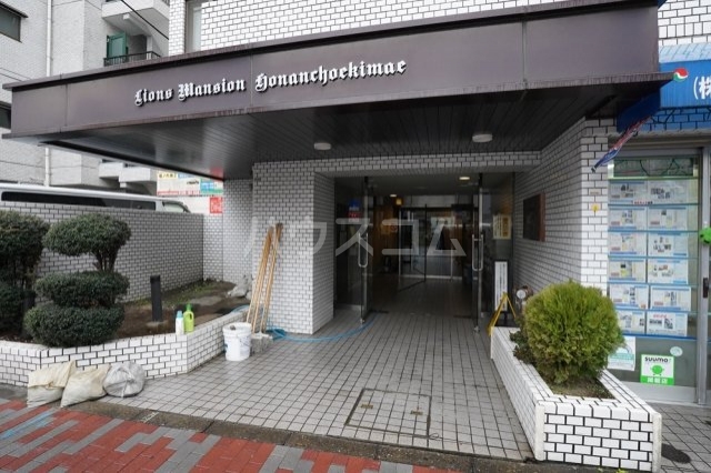 18/26 エントランス