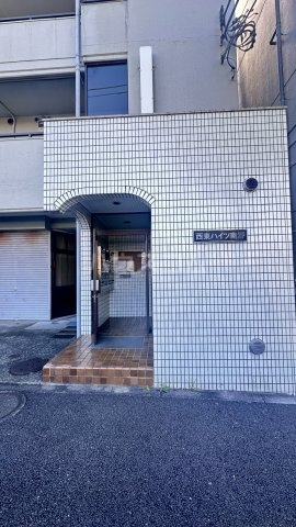 26/30 エントランス