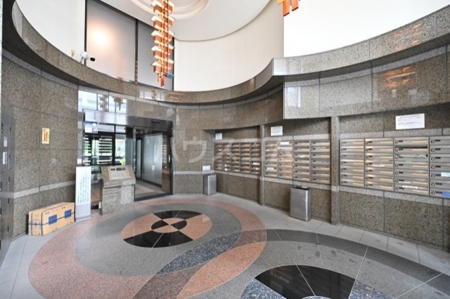 19/26 エントランス