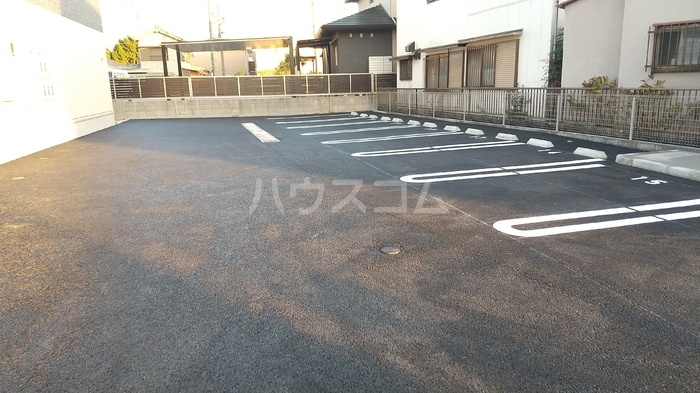 19/26 駐車場