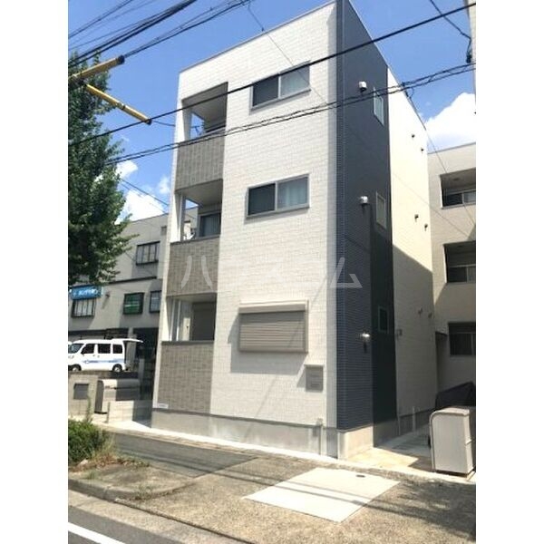 13/23 エントランス