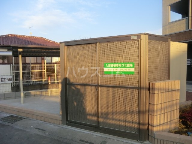 22/26 エントランス