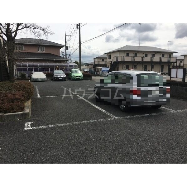 13/21 駐車場