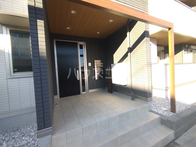 22/30 エントランス