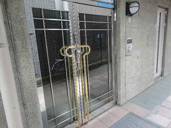 22/30 エントランス