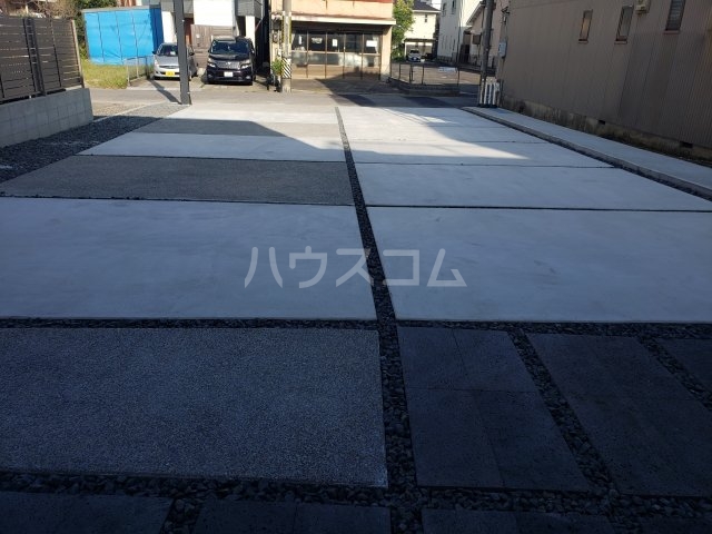 25/30 駐車場
