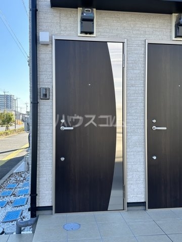 14/16 エントランス