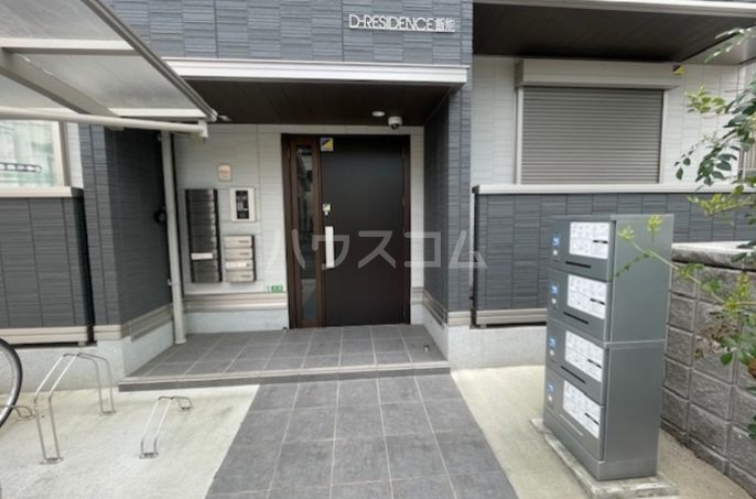 18/28 エントランス