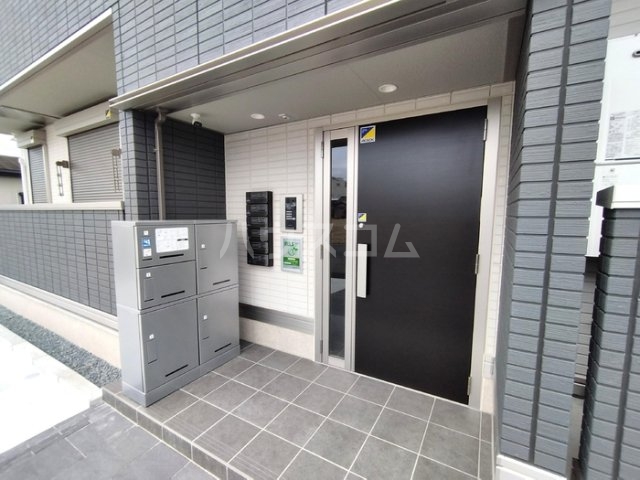 15/26 エントランス