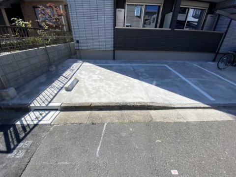 26/30 駐車場