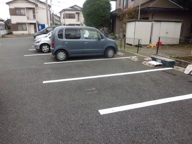 22/30 駐車場