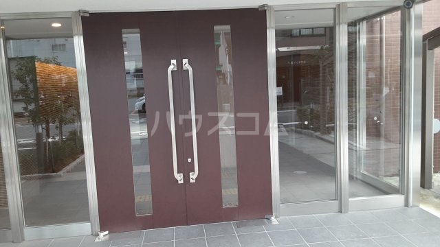 22/30 エントランス