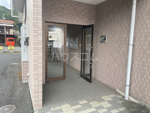 20/22 エントランス