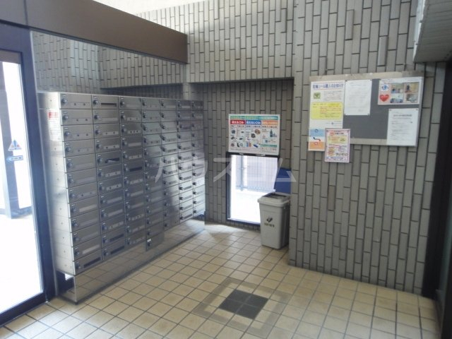 14/23 エントランス