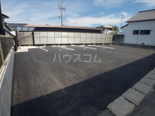 28/30 駐車場