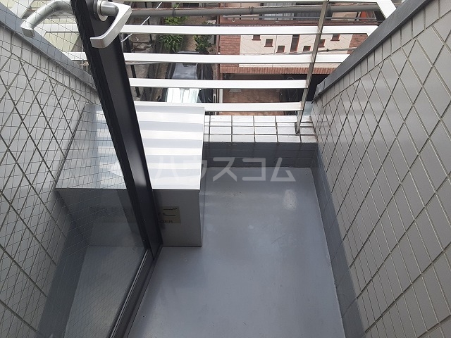 20/30 バルコニー