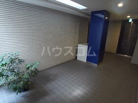 13/16 エントランス