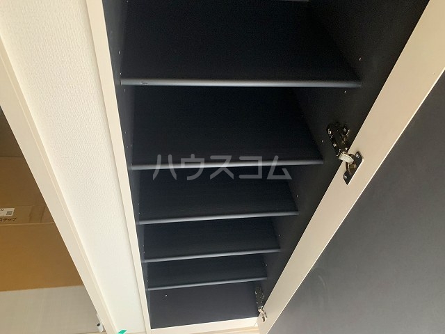 24/30 エントランス