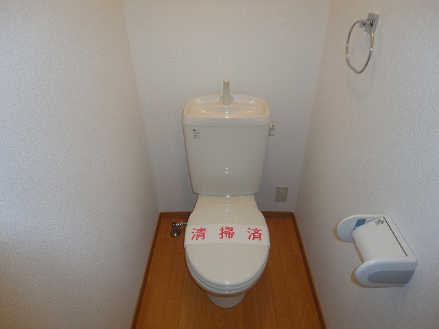 16/27 トイレ