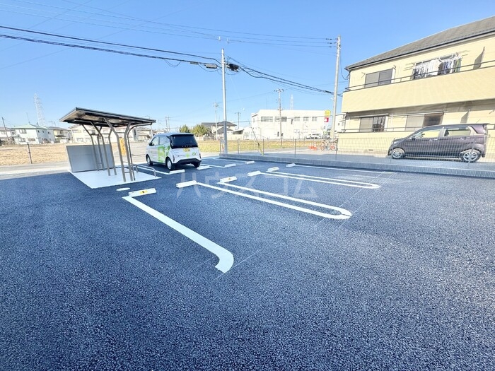23/30 駐車場