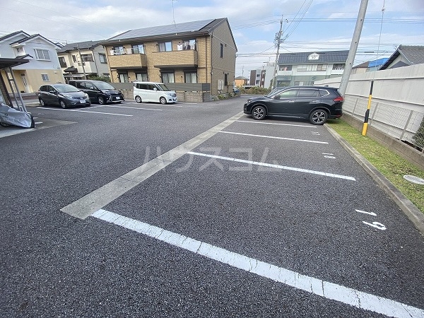 25/30 駐車場