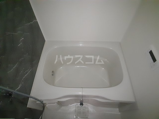 13/30 浴室