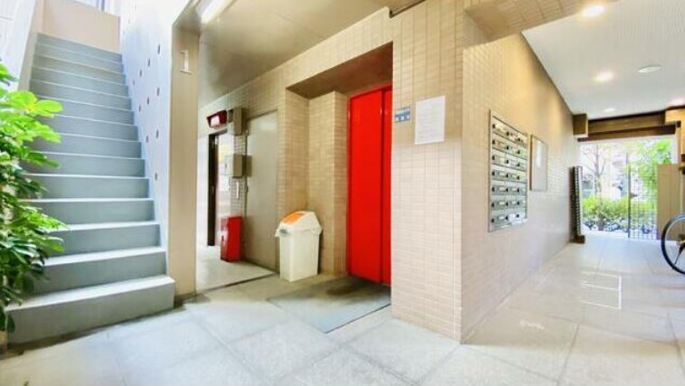 21/24 エントランス