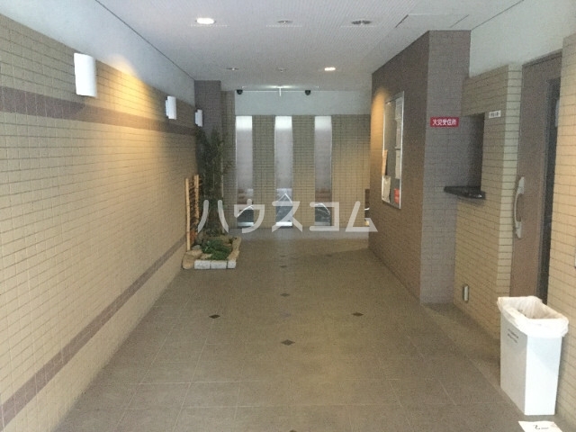 17/26 エントランス