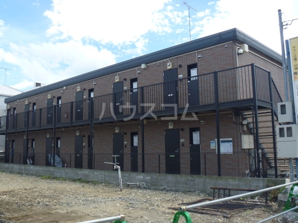 18/27 エントランス