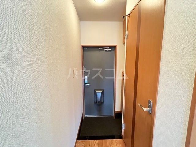 13/30 玄関