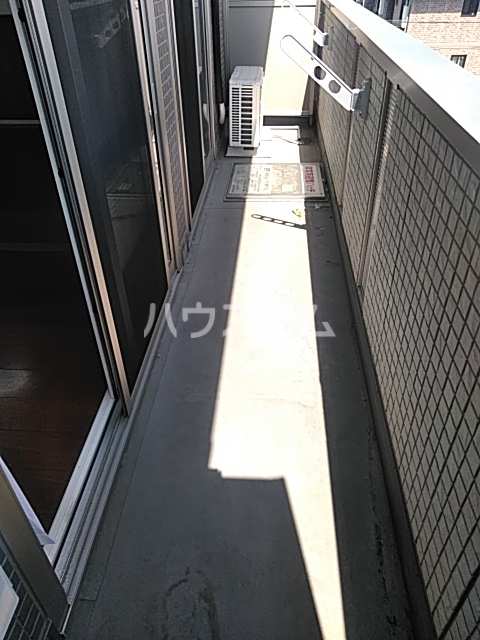 13/21 バルコニー