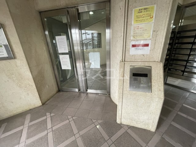 3/4 エントランス