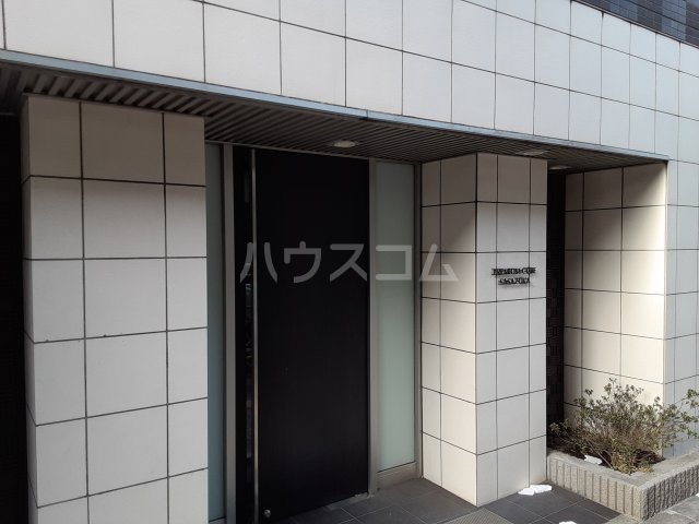 28/29 エントランス