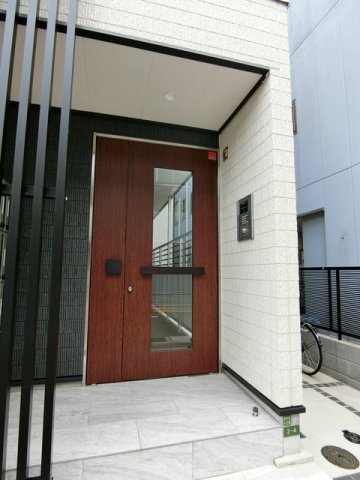 22/30 エントランス