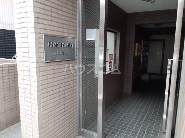 21/30 エントランス