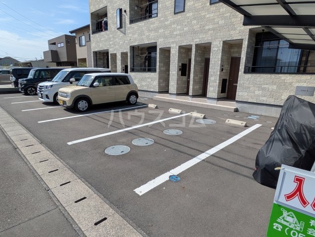 17/19 駐車場
