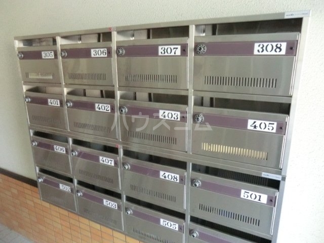 26/30 エントランス