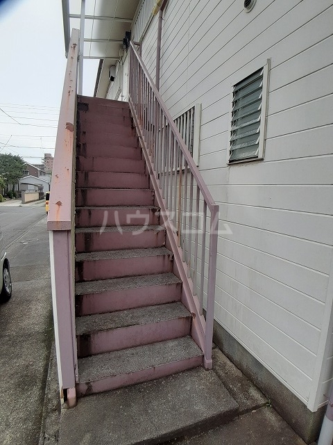 22/30 エントランス