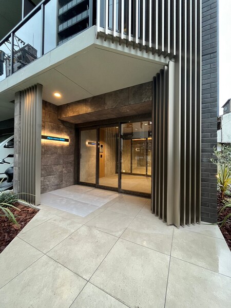 21/25 エントランス