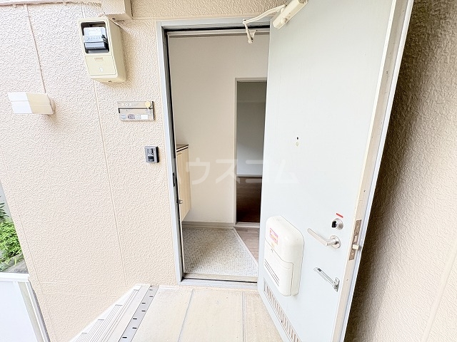 13/30 玄関