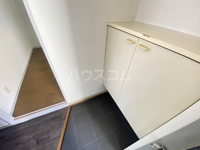 13/30 玄関